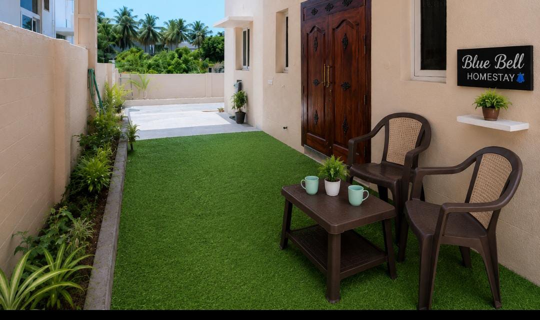 Welcome Area / Courtyard